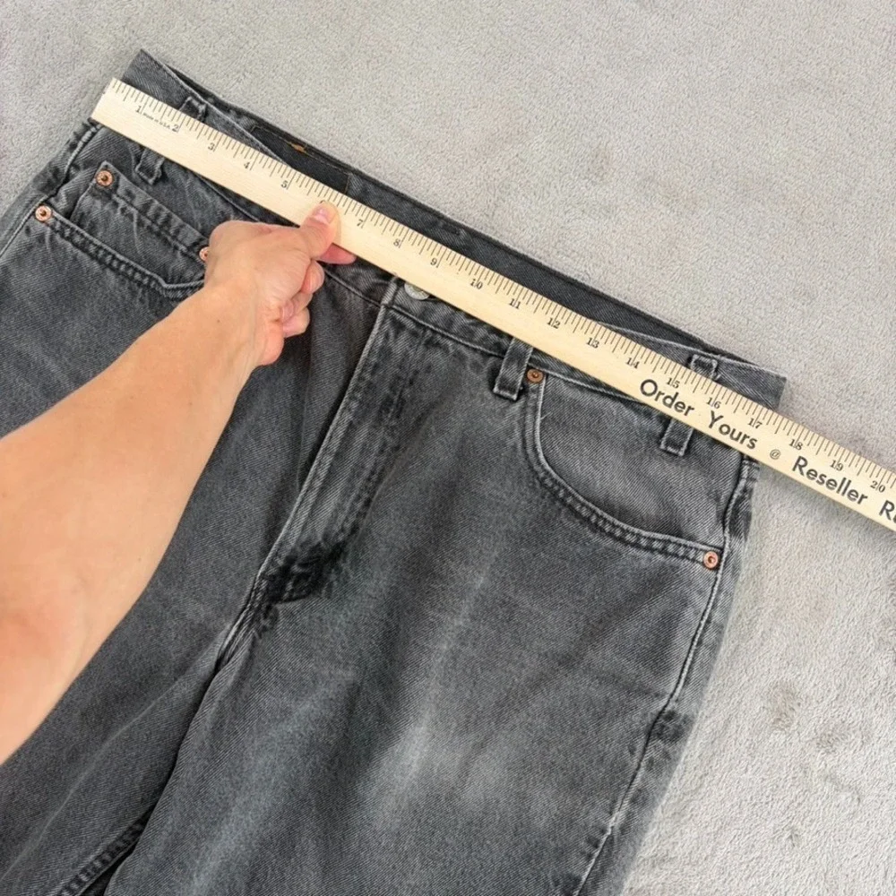 Vintage Levi's 550 Relaxed‎ Fit Denim Shorts Men 34 (Tag 36) Distressed 90s USA